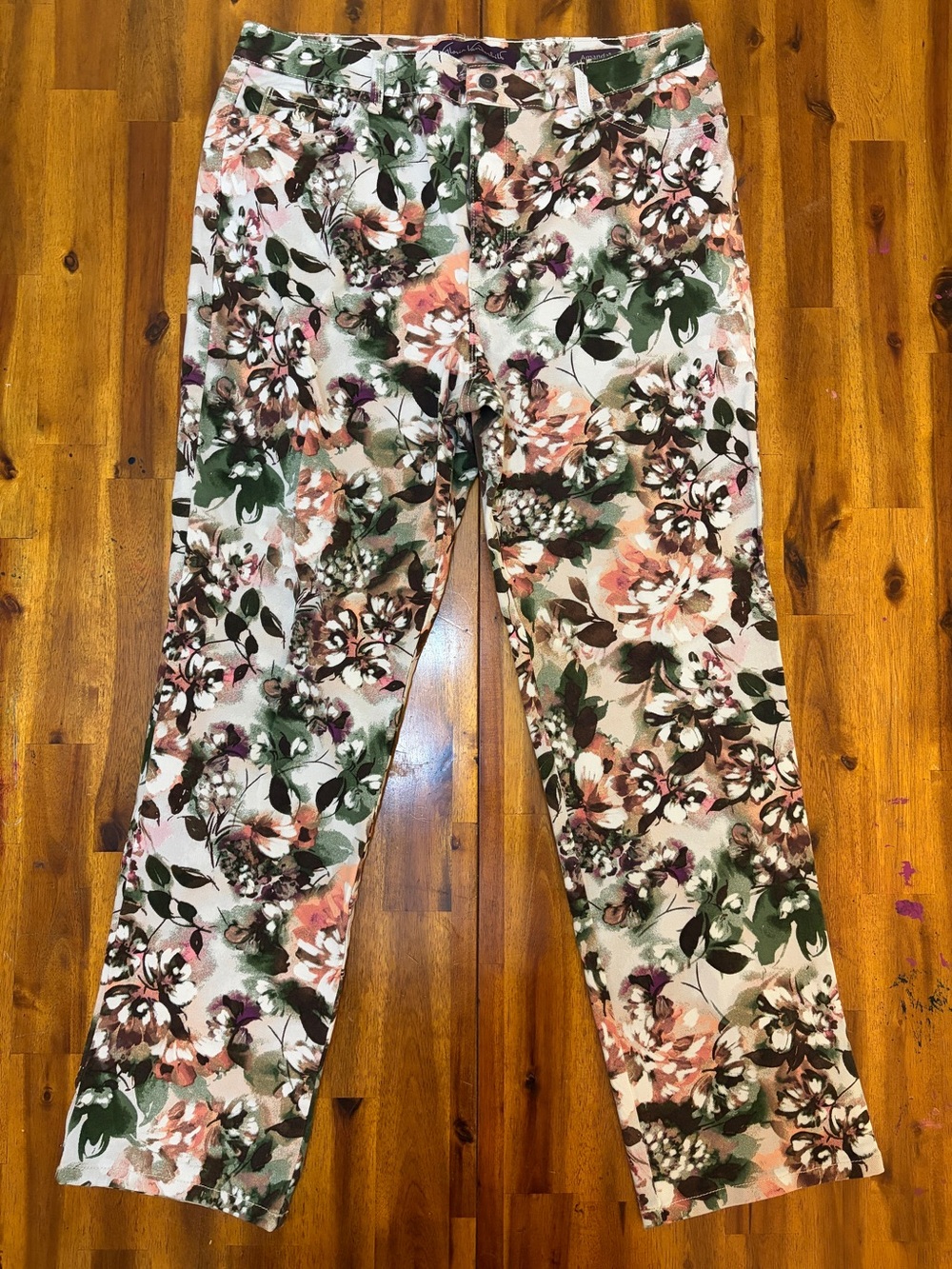 Gloria Vanderbilt Amanda Classic High Rise Tapered Floral Jeans Pants - Picture 2 of 6